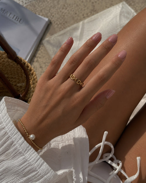 Amora Ring